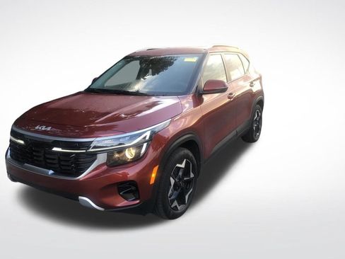 Used 2025 Kia Seltos S FWD image 2