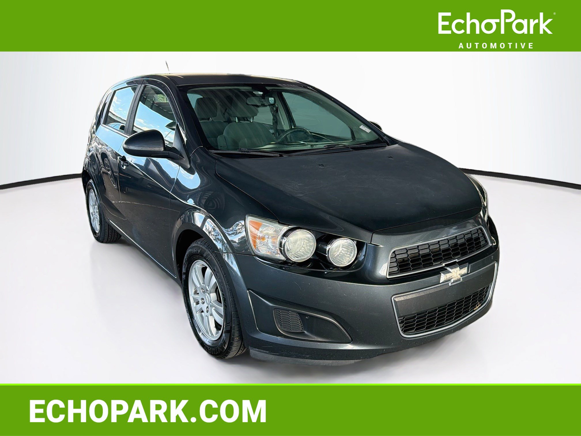 Used 2015 Chevrolet Sonic LT FWD image 1