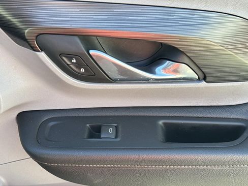 Used 2019 GMC Terrain SLT image 14