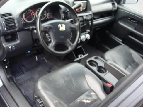 Used 2005 Honda CR-V SE image 9