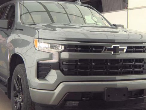 Used 2024 Chevrolet Silverado 1500 RST w/ Protection Package AWD/4WD image 2