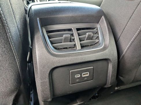 Used 2025 Chevrolet Blazer LT image 15