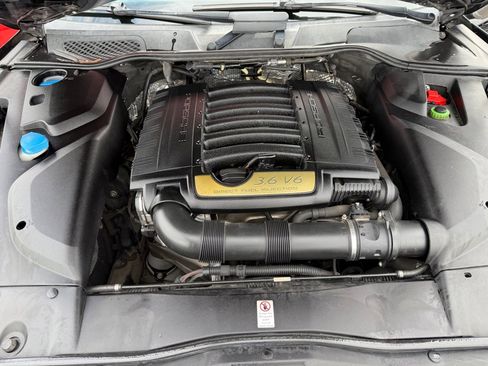 Used 2016 Porsche Cayenne image 29