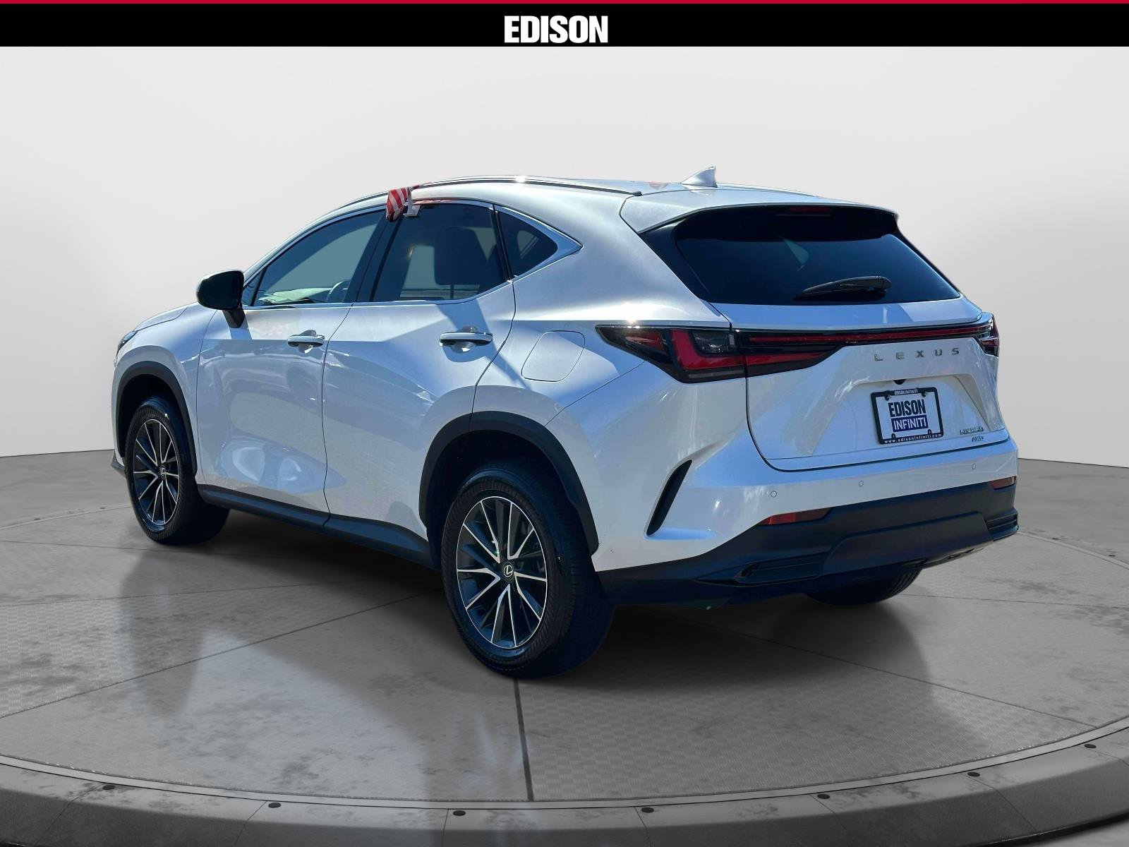 Used 2025 Lexus NX 350 AWD w/ Accessory Package (2T) image 5