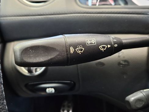 Used 2009 Mercedes-Benz SL 550 w/ Premium I Pkg image 10