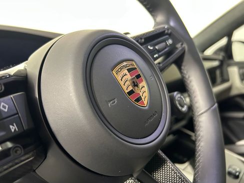 Used 2025 Porsche Cayenne GTS AWD/4WD image 18