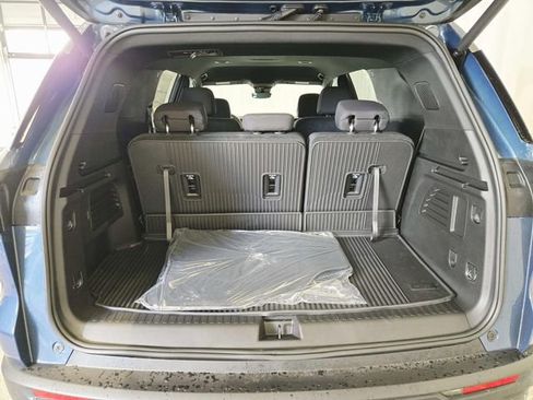 New 2026 Chevrolet Traverse LT w/ Midnight/Sport Edition image 11