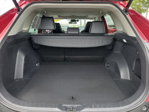 Used 2021 Toyota RAV4 XLE Premium FWD image 8