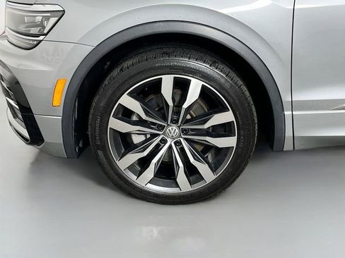Used 2019 Volkswagen Tiguan SEL Premium R-Line w/ 3rd Row Seat Package AWD/4WD image 29