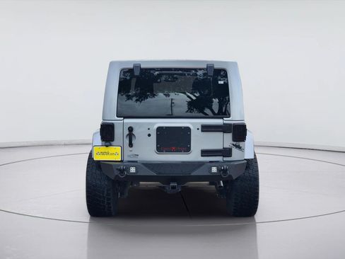 Used 2015 Jeep Wrangler Unlimited Sahara w/ Connectivity Group AWD/4WD image 6