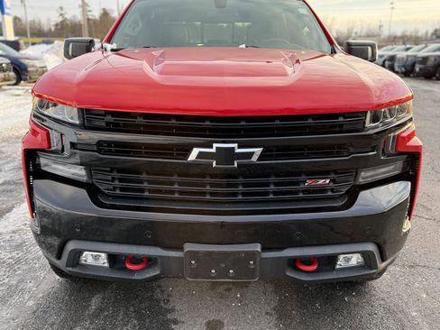 Used 2020 Chevrolet Silverado 1500 LT Trail Boss image 2