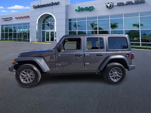 Used 2024 Jeep Wrangler Sport S image 4