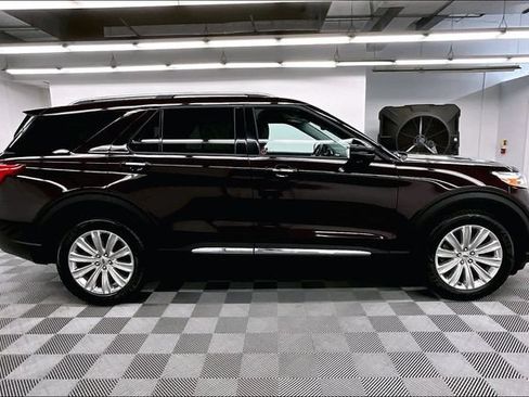 Used 2023 Ford Explorer Limited AWD/4WD image 15