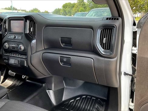 Certified 2024 GMC Sierra 1500 Pro w/ Pro Value Package image 23