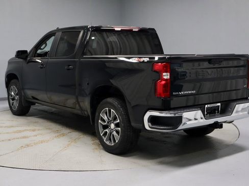 Used 2023 Chevrolet Silverado 1500 LT AWD/4WD image 11