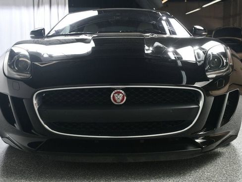Used 2017 Jaguar F-TYPE Coupe RWD image 12