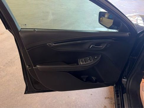 Used 2017 Chevrolet Impala Premier FWD image 18