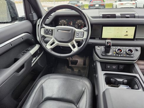 Used 2024 Land Rover Defender 110 S image 13