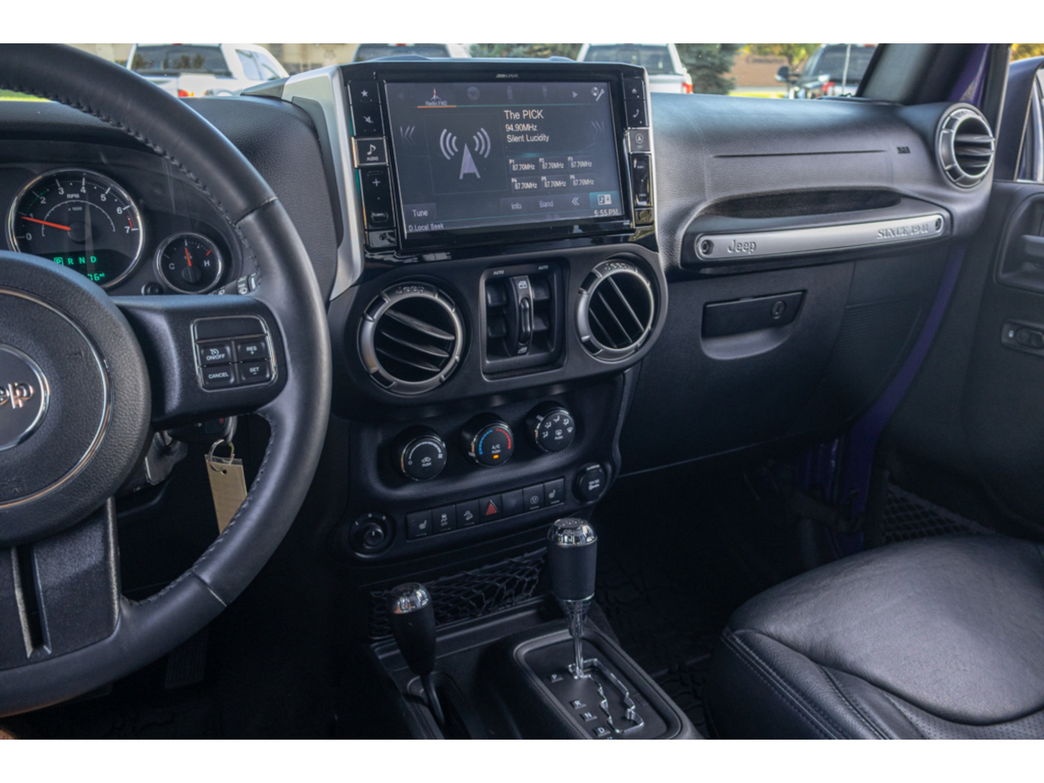 Used 2017 Jeep Wrangler Unlimited Rubicon w/ Cold Weather Group AWD/4WD image 24