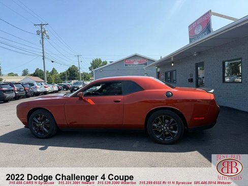 Used 2022 Dodge Challenger SXT w/ Blacktop Package AWD/4WD image 7