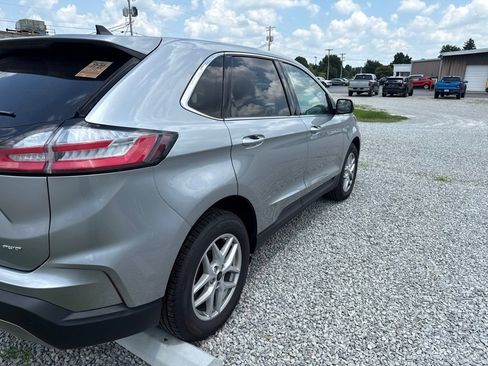 Used 2023 Ford Edge SEL w/ Convenience Package AWD/4WD image 9