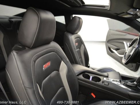 Used 2019 Chevrolet Camaro SS image 19