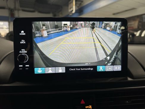 New 2025 Honda Pilot Touring image 13