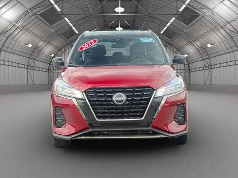 Used 2023 Nissan Kicks SR FWD image 2