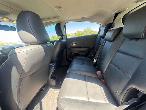 Used 2018 Honda HR-V EX-L image 16