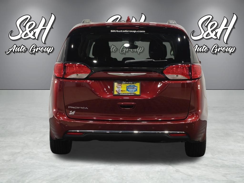 Used 2017 Chrysler Pacifica Touring-L FWD image 17
