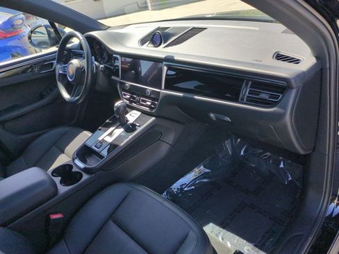 Used 2024 Porsche Macan Turbo AWD/4WD image 24