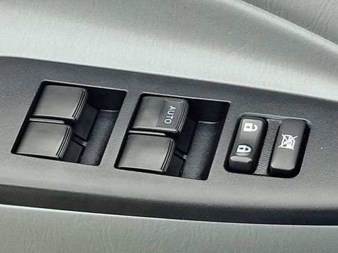 Used 2015 Toyota Tacoma 4x4 Double Cab w/ SR5 Package image 28