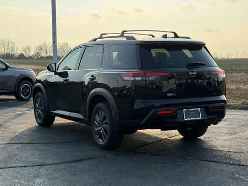 New 2026 Nissan Pathfinder SV image 5