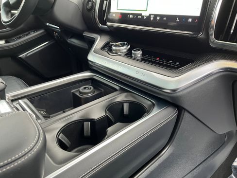 Used 2025 Ford Expedition Platinum w/ Stealth Performance Package image 19