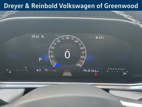 New 2026 Volkswagen Taos SE image 15