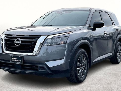 Used 2024 Nissan Pathfinder S AWD/4WD image 13