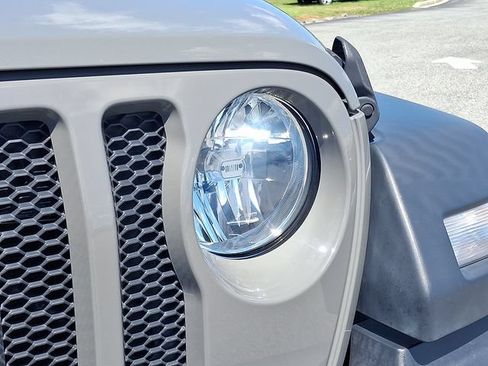 Used 2019 Jeep Wrangler Unlimited Sport S AWD/4WD image 9
