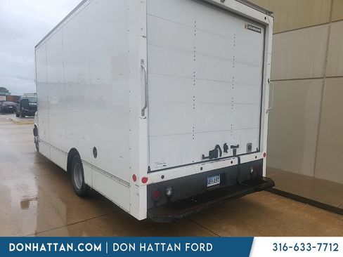 Used 2021 Chevrolet Express 3500 w/ Power Convenience Package RWD image 11