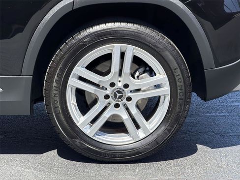 Used 2023 Mercedes-Benz GLA 250 4MATIC image 9