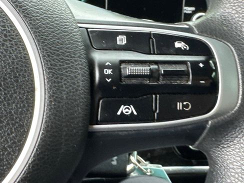 Used 2023 Kia Sportage LX image 19