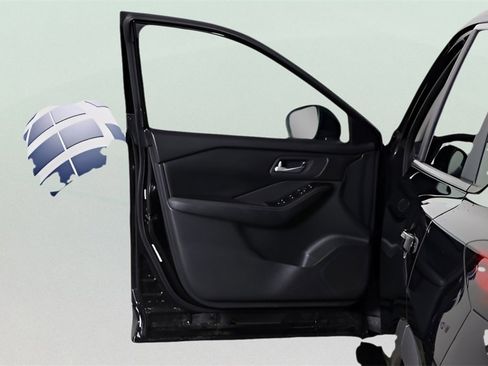 Used 2024 Nissan Rogue SV image 34