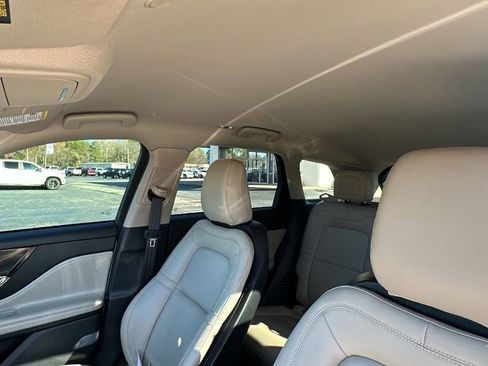 Used 2025 Lincoln Corsair FWD image 13