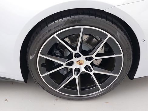 Used 2025 Porsche 911 Carrera T image 31