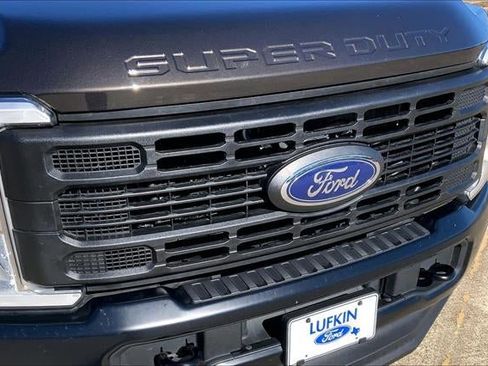 Used 2024 Ford F350 XL w/ FX4 Off-Road Package image 30
