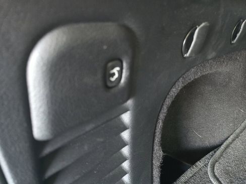 Used 2017 Jeep Grand Cherokee Overland image 36