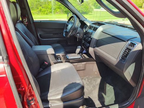 Used 2010 Ford Escape XLT FWD image 12