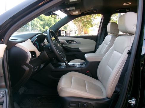 Used 2023 Chevrolet Traverse LT w/ LPO, Floor Liner Package AWD/4WD image 12