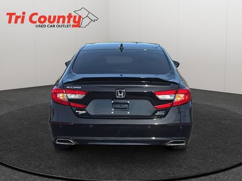 Used 2021 Honda Accord Touring image 6
