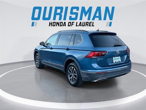 Used 2020 Volkswagen Tiguan SE w/ Panoramic Sunroof Package image 6