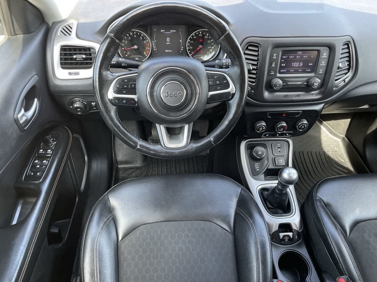 Used 2018 Jeep Compass Latitude w/ Cold Weather Group AWD/4WD image 11